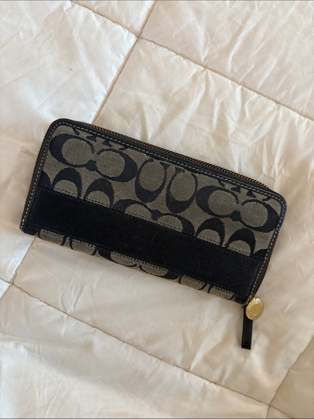 Y2K Coach Black & Tan Signature Zip Wallet with Gold Accent